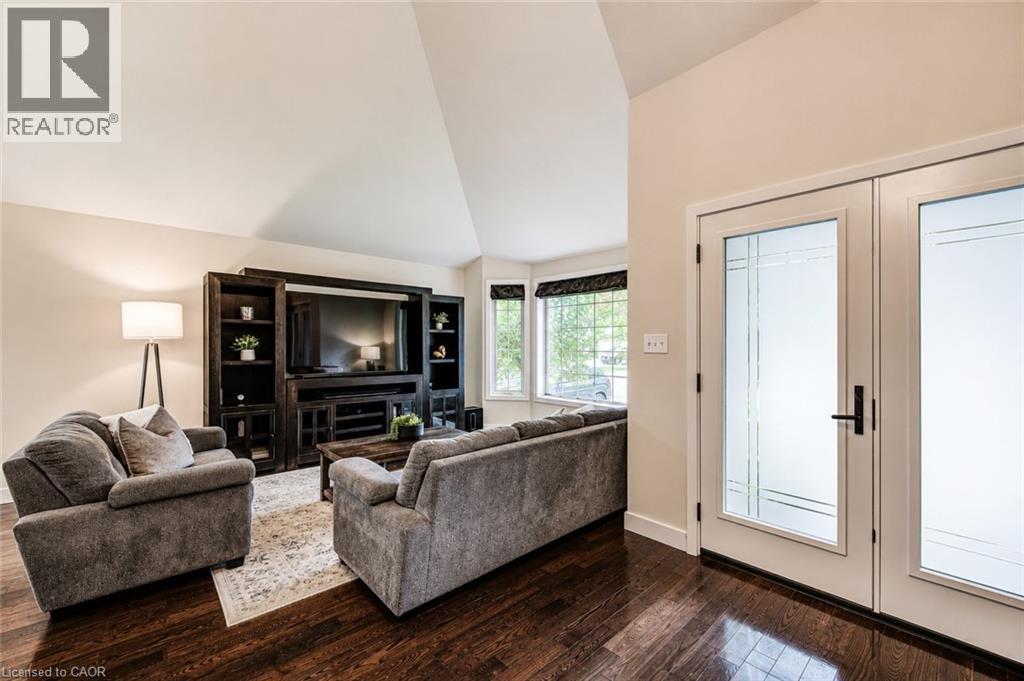 561 Chancery Lane, Waterloo, Ontario  N2T 2N5 - Photo 5 - 40841799