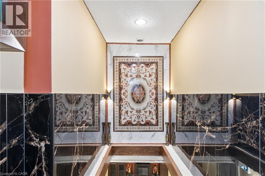 19 King Street E Unit# B, Kitchener, Ontario  N2G 2K4 - Photo 2 - 40842034