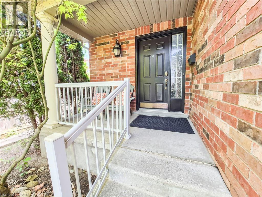 147 Dubrick Crescent Unit# 1, Kitchener, Ontario  N2E 4G3 - Photo 2 - 40842059