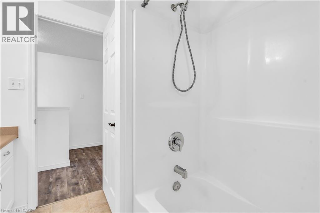 50 Howe Drive Unit# 19b, Kitchener, Ontario  N2E 0A2 - Photo 20 - 40842540