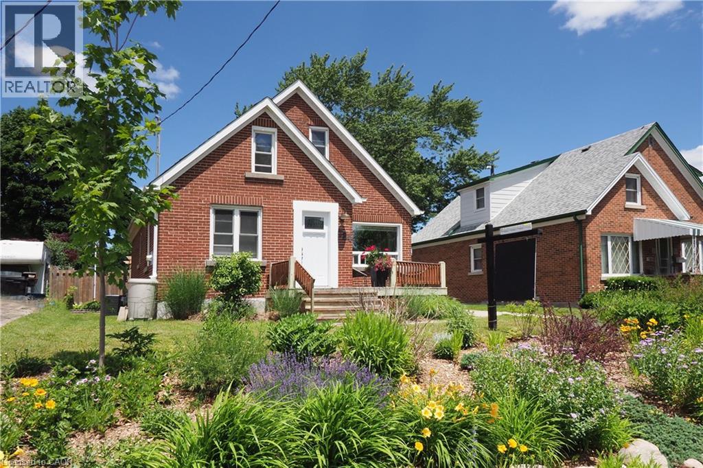 784 Elizabeth Street, Kitchener, Ontario  N2H 6H5 - Photo 2 - 40842649