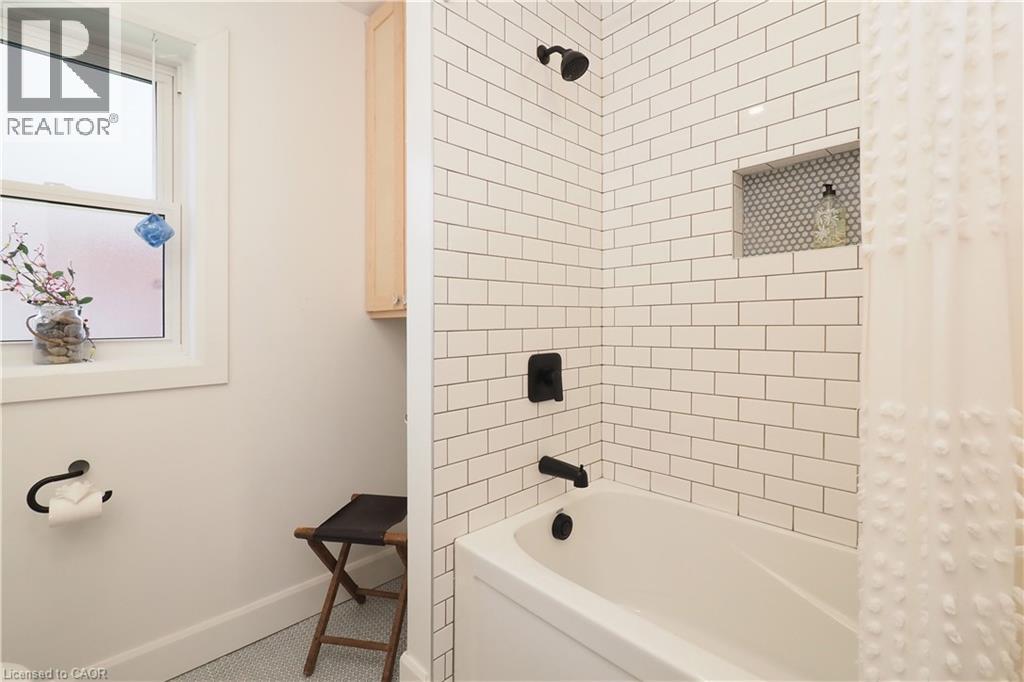 784 Elizabeth Street, Kitchener, Ontario  N2H 6H5 - Photo 26 - 40842649