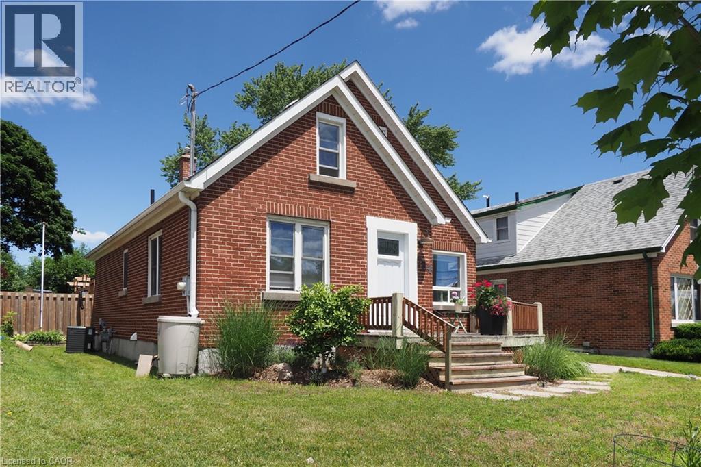 784 Elizabeth Street, Kitchener, Ontario  N2H 6H5 - Photo 3 - 40842649