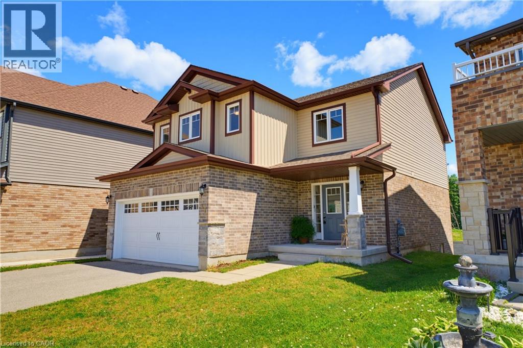 47 NEWCASTLE Court, Kitchener, Ontario
