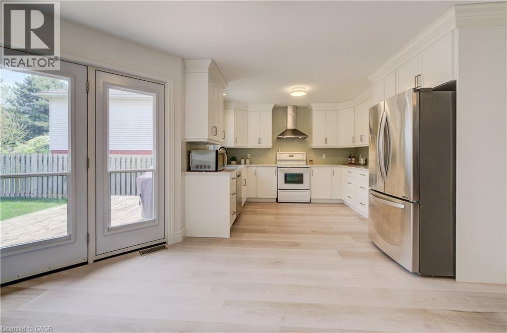 464 Northlake Drive, Waterloo, Ontario  N2V 2A4 - Photo 9 - 40842931