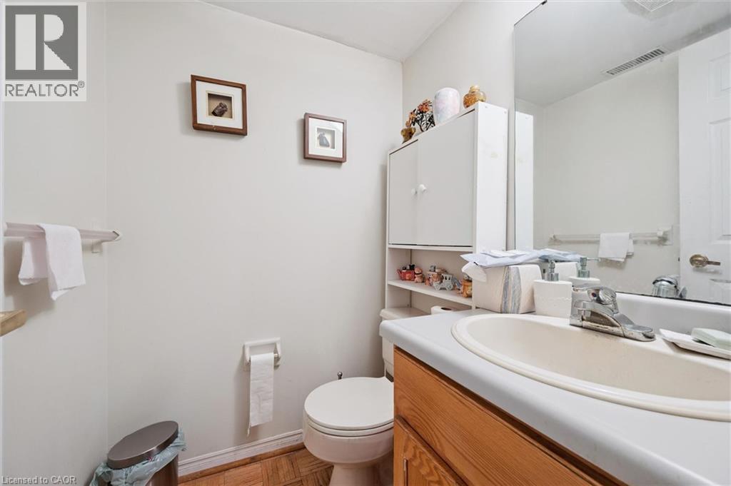176 Sandford Fleming Drive, Waterloo, Ontario  N2T 1G2 - Photo 28 - 40842430
