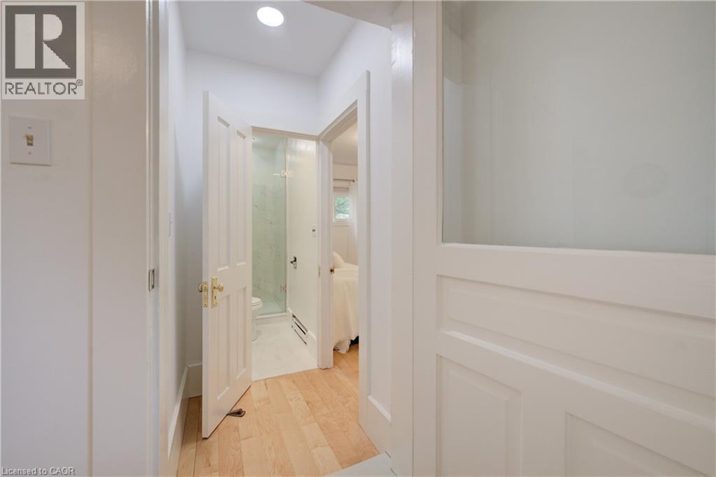 25 Central Street, Waterloo, Ontario  N2L 3A5 - Photo 26 - 40844069