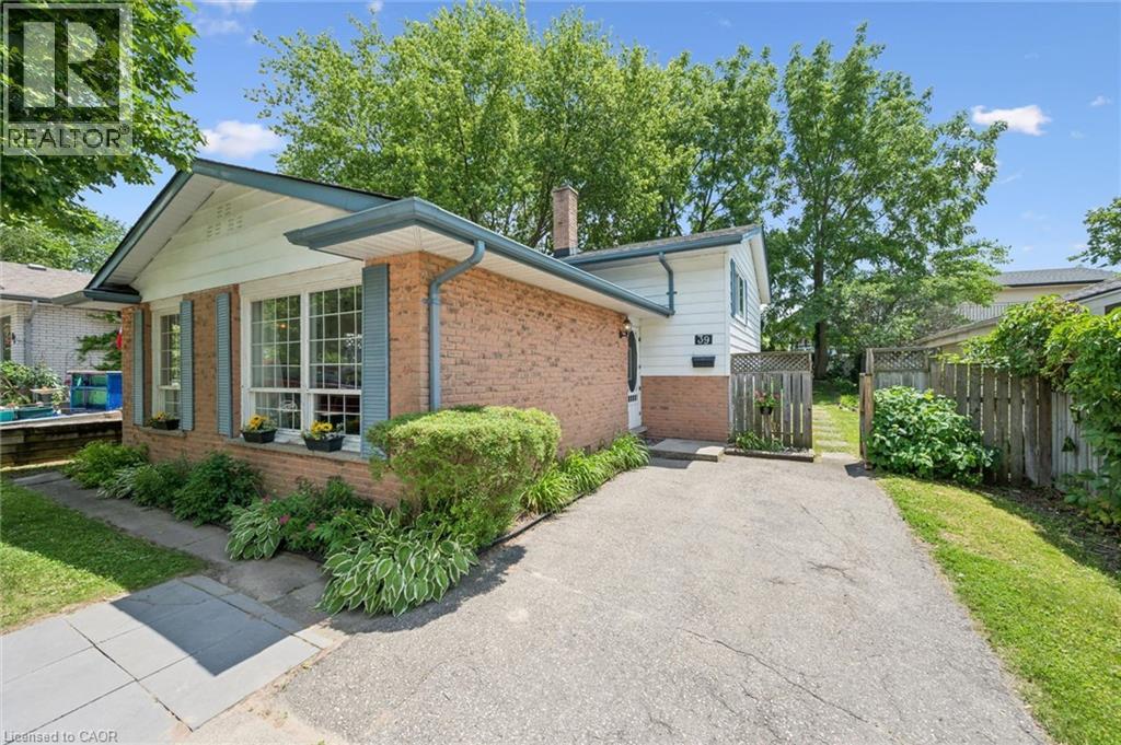 39 Shea Crescent, Kitchener, Ontario  N2E 1E9 - Photo 4 - 40844885