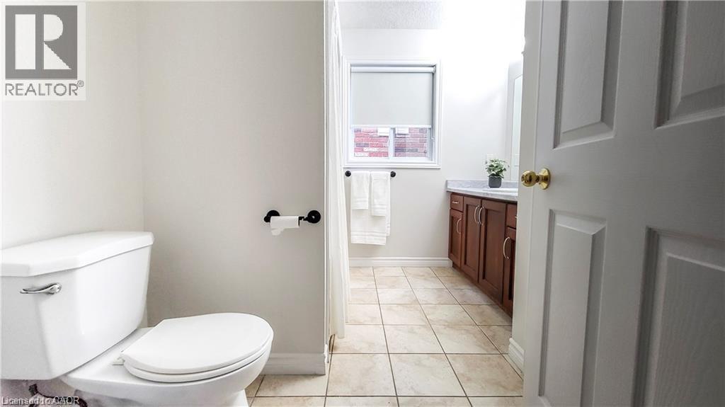 128 Udvari Crescent Unit# A, Kitchener, Ontario  N2N 3P6 - Photo 13 - 40845823