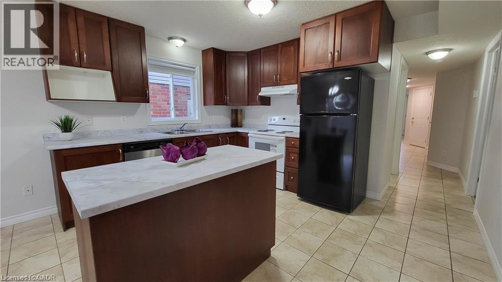 128 Udvari Crescent Unit# A, Kitchener, Ontario  N2N 3P6 - Photo 3 - 40845823