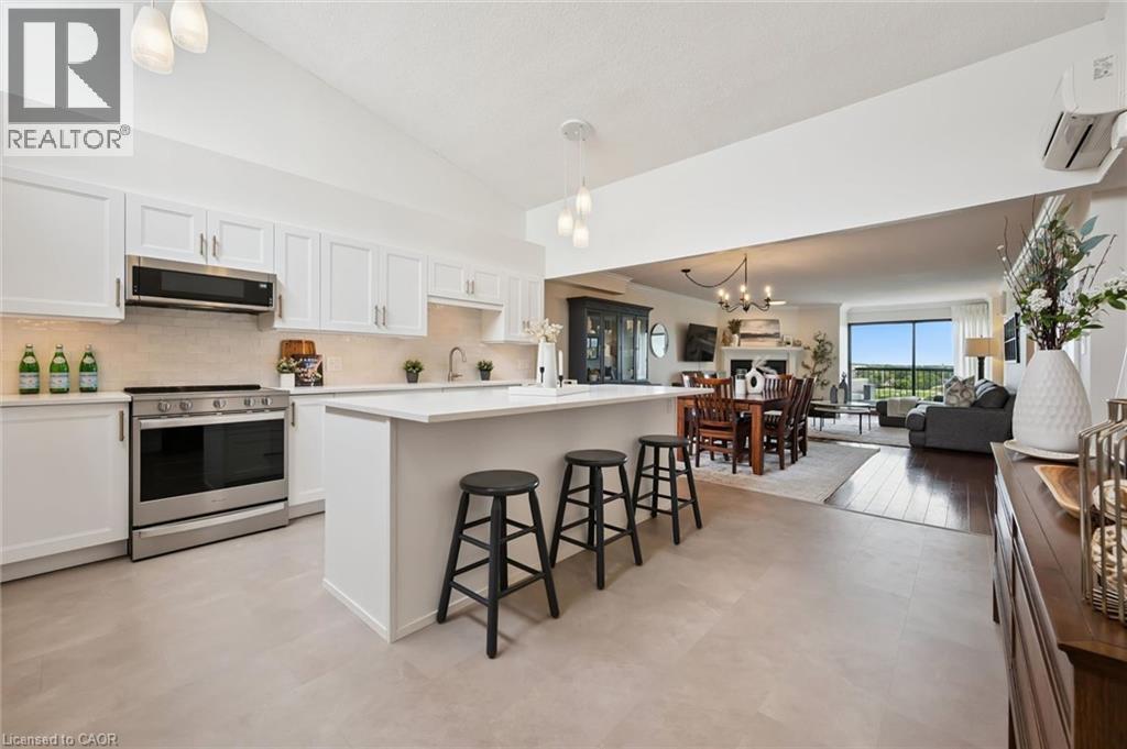 260 Sheldon Avenue N Unit# Ph2, Kitchener, Ontario  N2H 6P2 - Photo 2 - 40846631