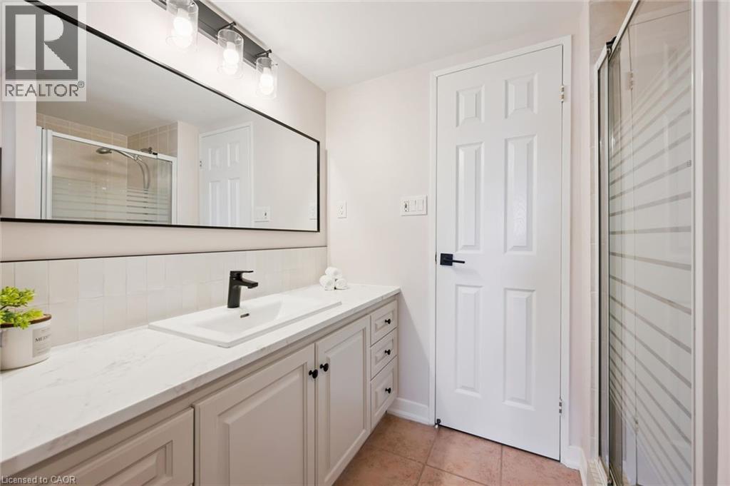 260 Sheldon Avenue N Unit# Ph2, Kitchener, Ontario  N2H 6P2 - Photo 20 - 40846631