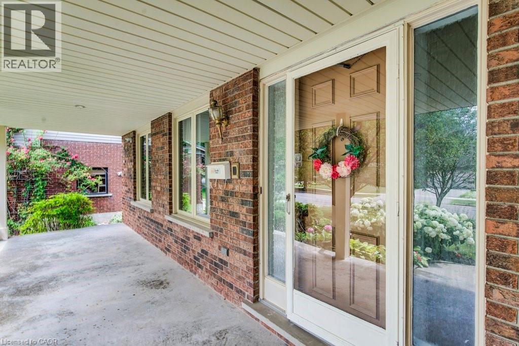 94 Mccarron Crescent, Waterloo, Ontario  N2L 5N2 - Photo 4 - 40843672