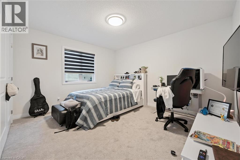 972 Stonecliffe Walk Unit# 18, Kitchener, Ontario  N2P 0K5 - Photo 38 - 40848074