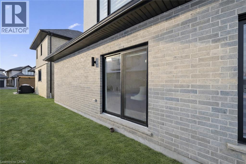 972 Stonecliffe Walk Unit# 18, Kitchener, Ontario  N2P 0K5 - Photo 43 - 40848074