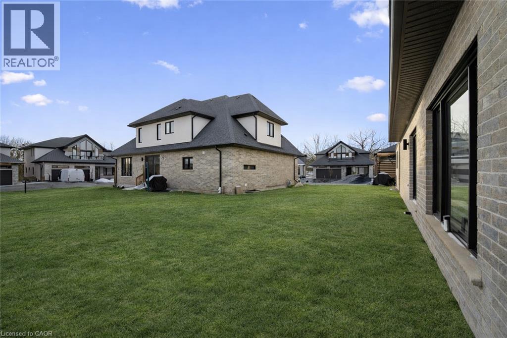 972 Stonecliffe Walk Unit# 18, Kitchener, Ontario  N2P 0K5 - Photo 44 - 40848074