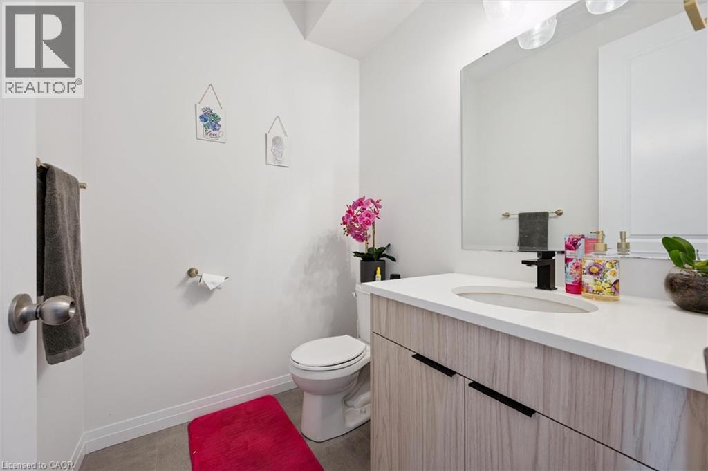 972 Stonecliffe Walk Unit# 18, Kitchener, Ontario  N2P 0K5 - Photo 7 - 40848074