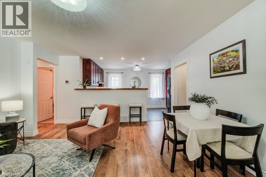 17 Crestwood Avenue, Kitchener, Ontario  N2H 4K6 - Photo 6 - 40845684