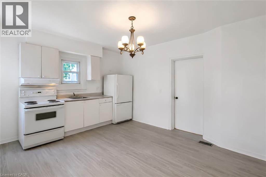 87 Lancaster Street W, Kitchener, Ontario  N2H 4T3 - Photo 13 - 40849359
