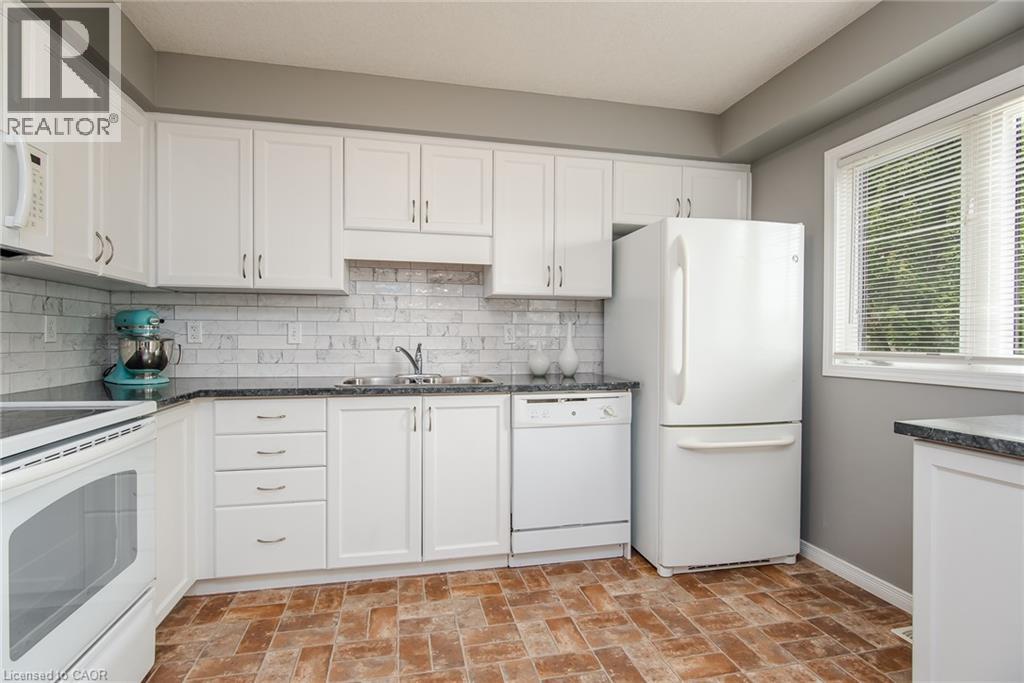 38 David Bergey Drive, Kitchener, Ontario  N2E 0B1 - Photo 8 - 40849038