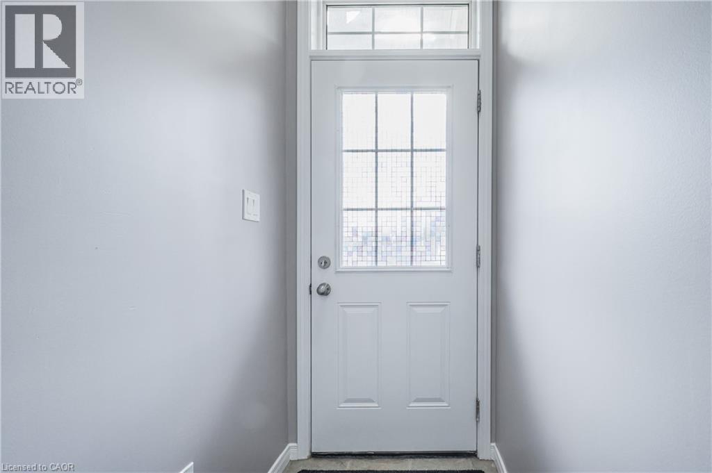 224 Jessica Crescent Unit# B, Kitchener, Ontario  N2R 0C5 - Photo 4 - 40850386