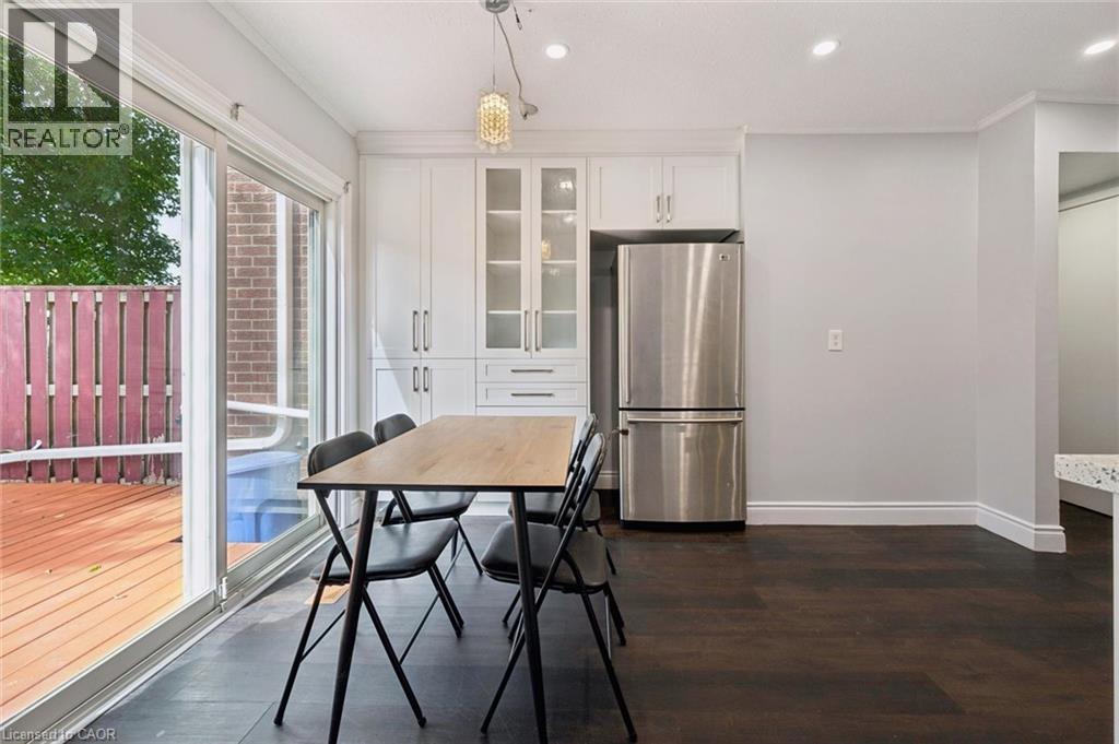 121 University Avenue E Unit# 11, Waterloo, Ontario  N2J 4J1 - Photo 6 - 40849888