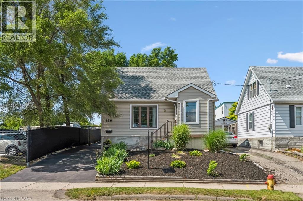 976 GUELPH Street, Kitchener, Ontario