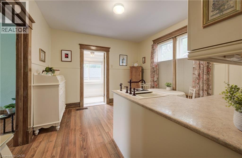 46 Ellen Street W, Kitchener, Ontario  N2H 4K3 - Photo 9 - 40851628