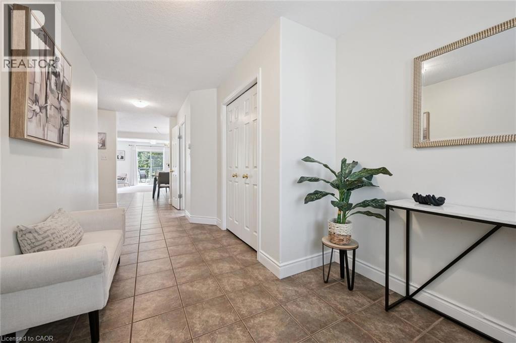 575 Violet Street, Waterloo, Ontario  N2V 2T8 - Photo 3 - 40852869