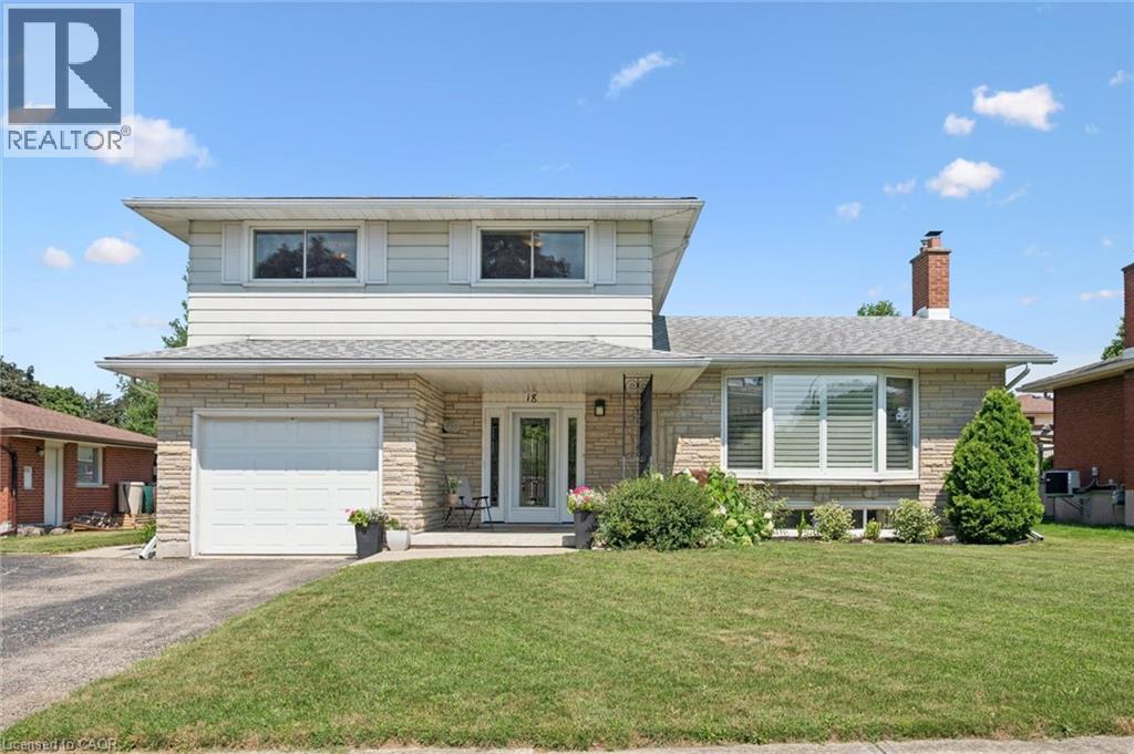 18 Strathcona Crescent, Kitchener, Ontario  N2B 2W6 - Photo 2 - 40847427