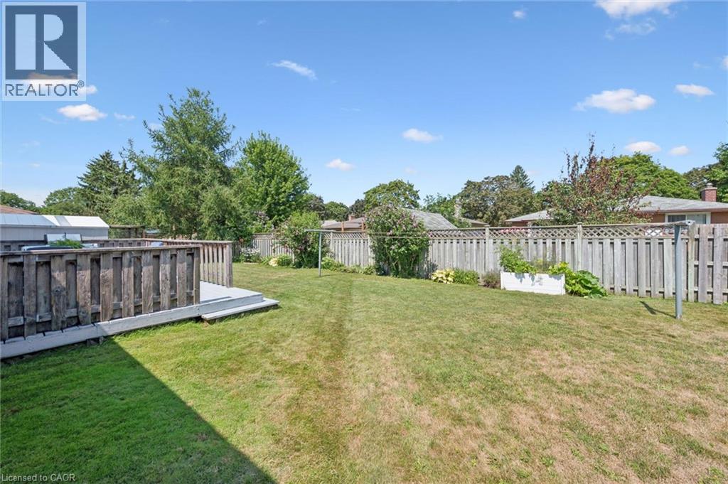 18 Strathcona Crescent, Kitchener, Ontario  N2B 2W6 - Photo 32 - 40847427