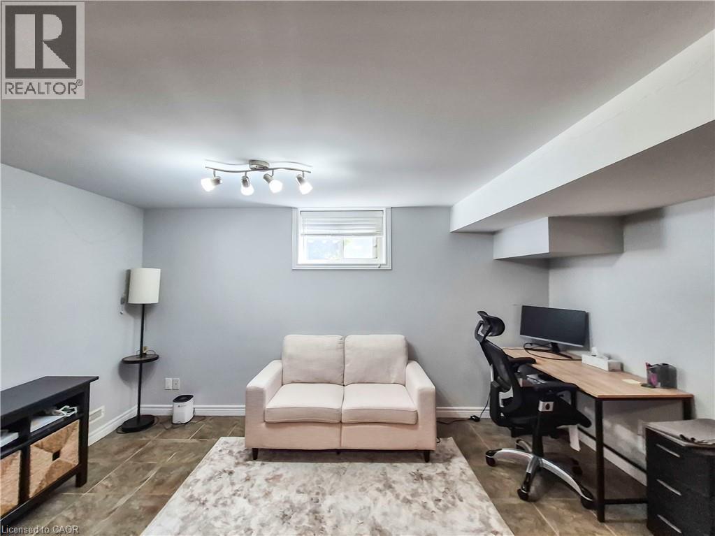 326 Victoria Street S Unit# B, Kitchener, Ontario  N2M 3A3 - Photo 3 - 40853341