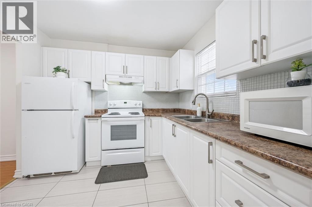 178 Westcourt Place, Waterloo, Ontario  N2L 2R7 - Photo 12 - 40854013