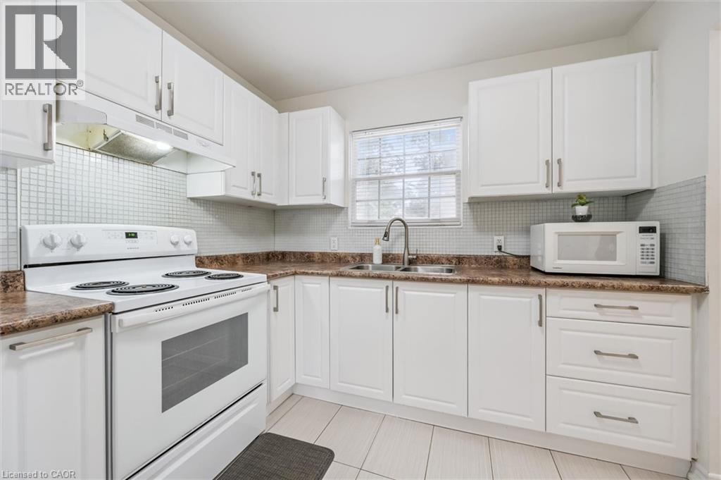 178 Westcourt Place, Waterloo, Ontario  N2L 2R7 - Photo 13 - 40854013