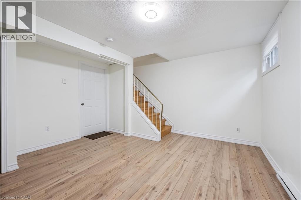 178 Westcourt Place, Waterloo, Ontario  N2L 2R7 - Photo 32 - 40854013