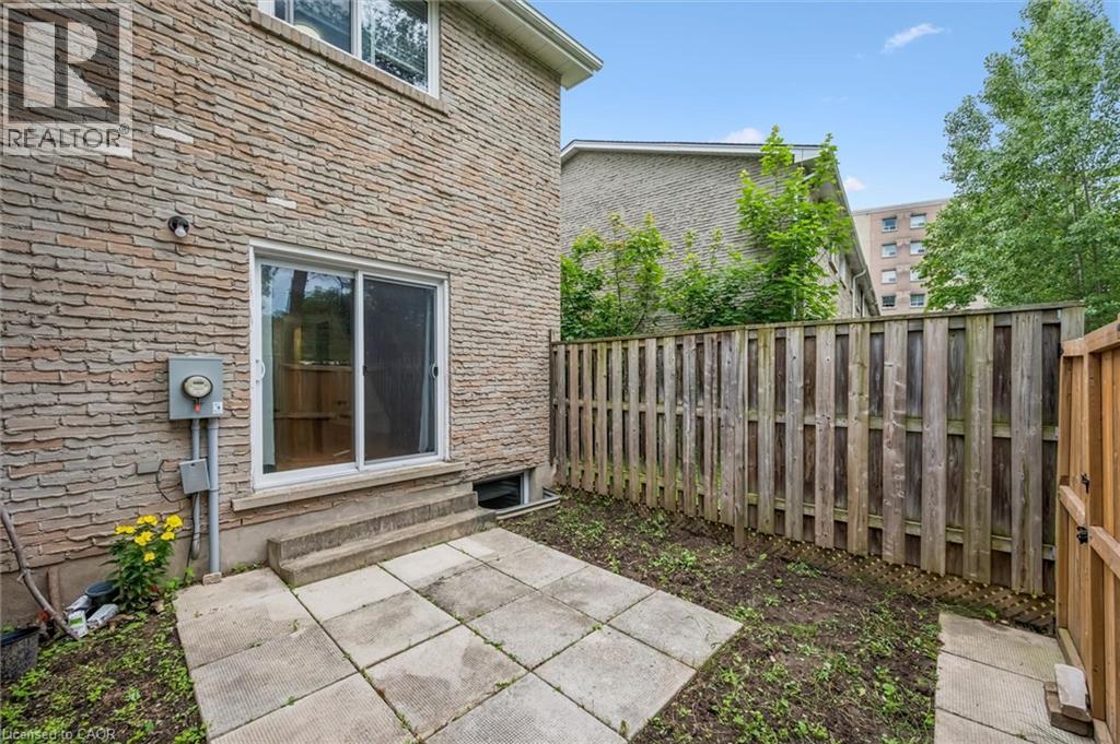 178 Westcourt Place, Waterloo, Ontario  N2L 2R7 - Photo 35 - 40854013