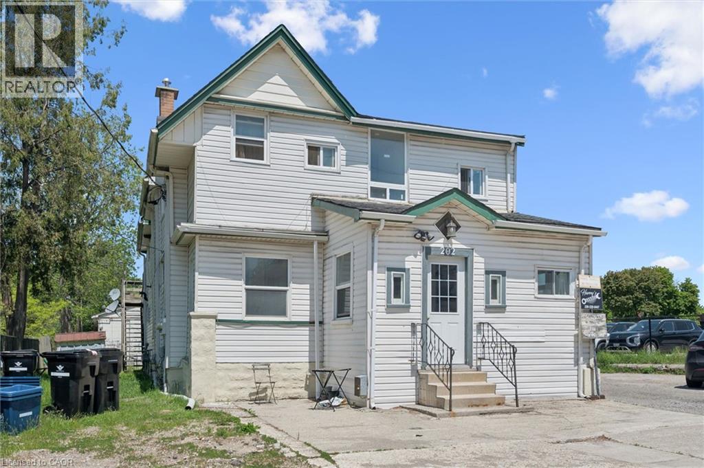 202 Breithaupt Street, Kitchener, Ontario  N2H 5H4 - Photo 2 - 40854589