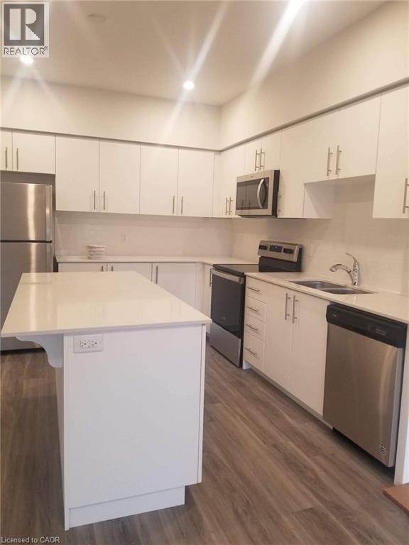 110 Fergus Avenue Unit# 33, Kitchener, Ontario  N2A 2H2 - Photo 2 - 40854947