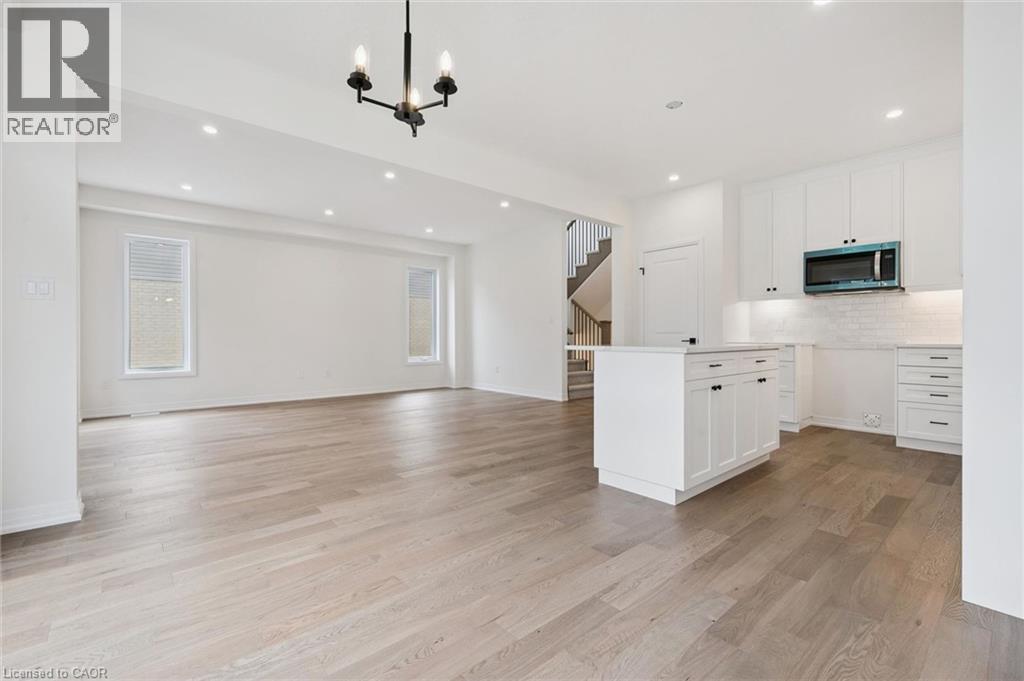 447 Benninger Street, Kitchener, Ontario  N2E 0J9 - Photo 8 - 40856225