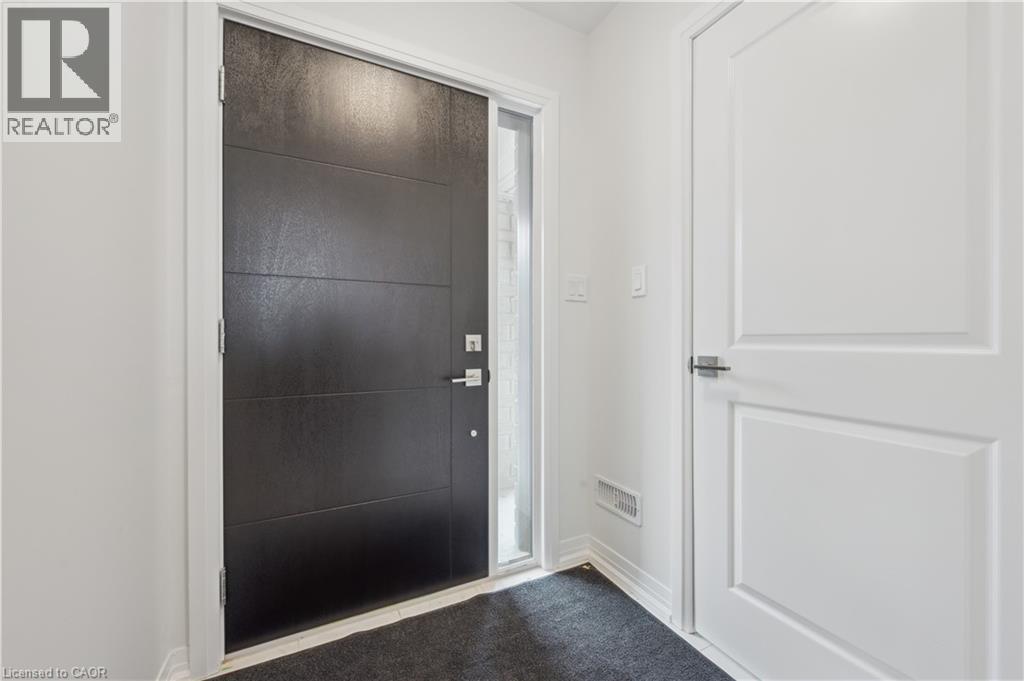 15 Stauffer Woods Trail Unit# 1, Kitchener, Ontario  N2P 0L1 - Photo 2 - 40854814