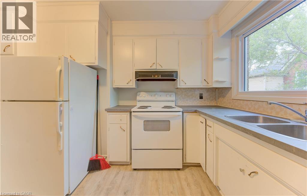 50 Gordon Avenue, Kitchener, Ontario  N2H 1N8 - Photo 13 - 40857417