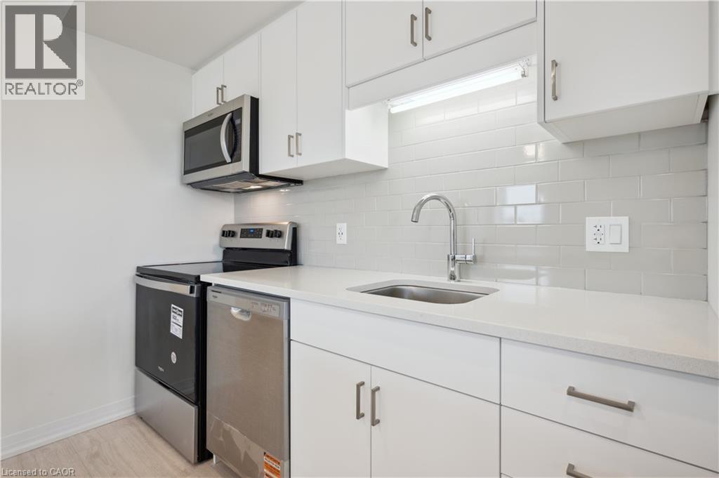 15 Stauffer Woods Trail Unit# 6, Kitchener, Ontario  N2P 0L1 - Photo 11 - 40857449