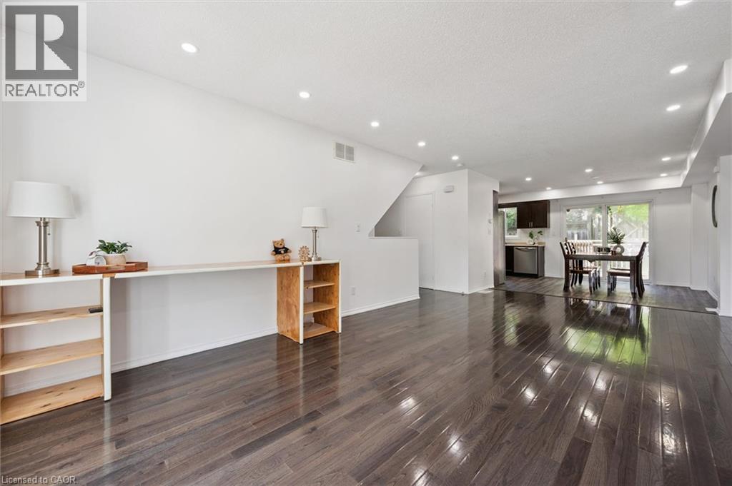 600 White Elm Boulevard Unit# 9, Waterloo, Ontario  N2V 2V2 - Photo 4 - 40857762