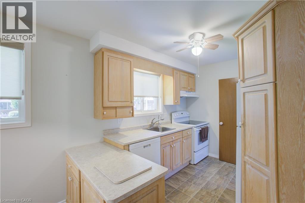 52 Queenston Crescent, Kitchener, Ontario  N2B 2V5 - Photo 14 - 40851087