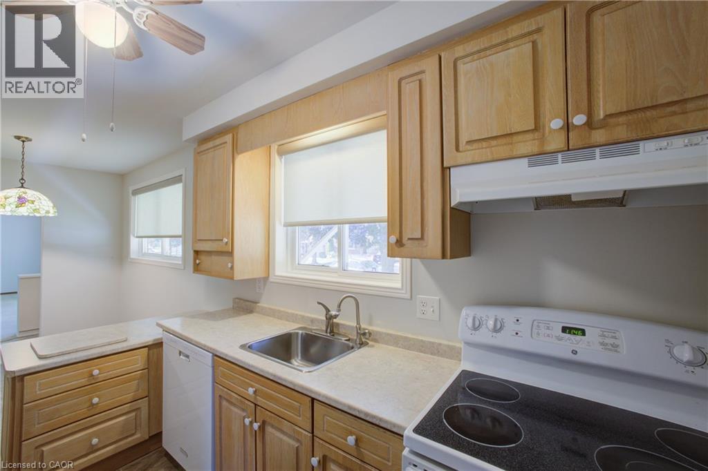 52 Queenston Crescent, Kitchener, Ontario  N2B 2V5 - Photo 15 - 40851087