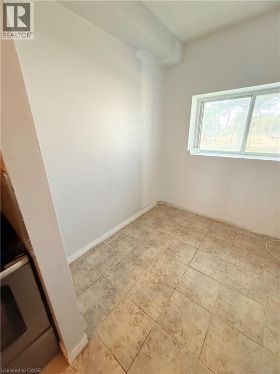 283 Fairway Road N Unit# 90, Kitchener, Ontario  N2A 2P1 - Photo 2 - 40855451