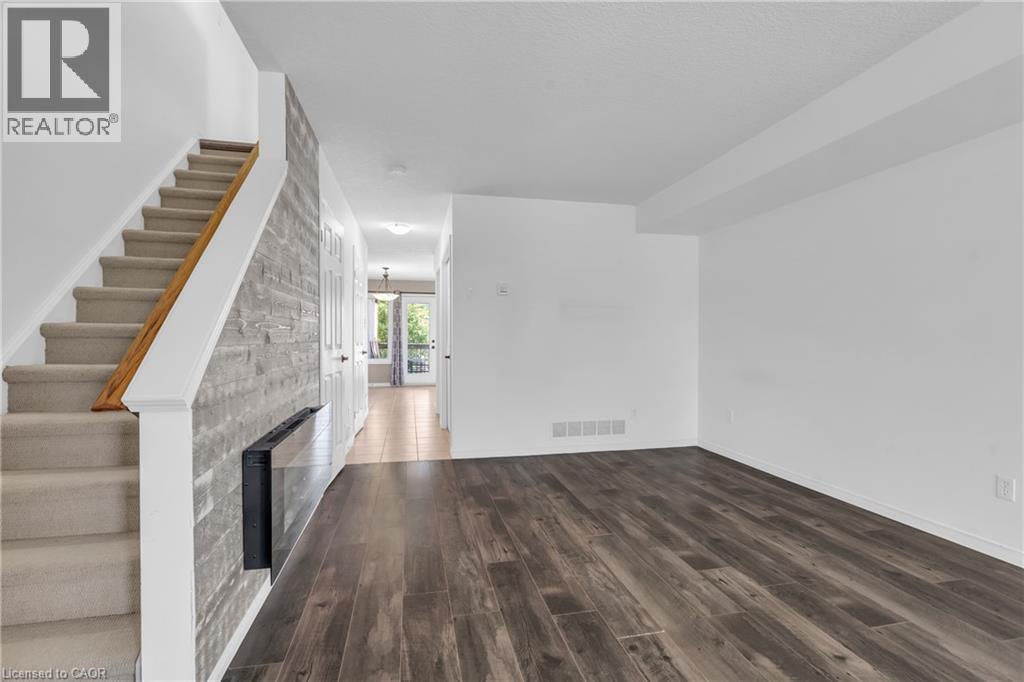 50 Howe Drive Unit# 19b, Kitchener, Ontario  N2E 0A2 - Photo 5 - 40859215