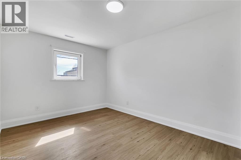 581 Lancaster Street W Unit# 2, Kitchener, Ontario  N2K 1M5 - Photo 12 - 40859584