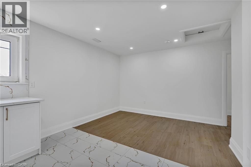 581 Lancaster Street W Unit# 2, Kitchener, Ontario  N2K 1M5 - Photo 8 - 40859584