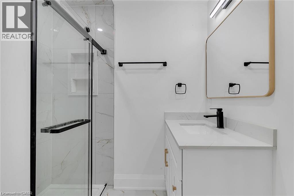 581 Lancaster Street W Unit# 2, Kitchener, Ontario  N2K 1M5 - Photo 9 - 40859584